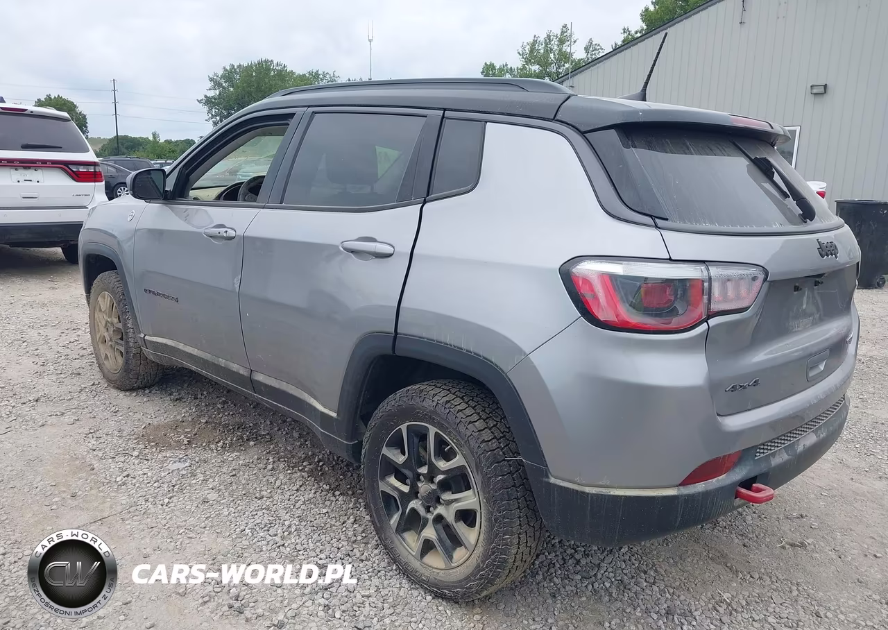 2019 Jeep Compass Trailhawk 4X4 VIN:3C4NJDDB0KT740062 - 3