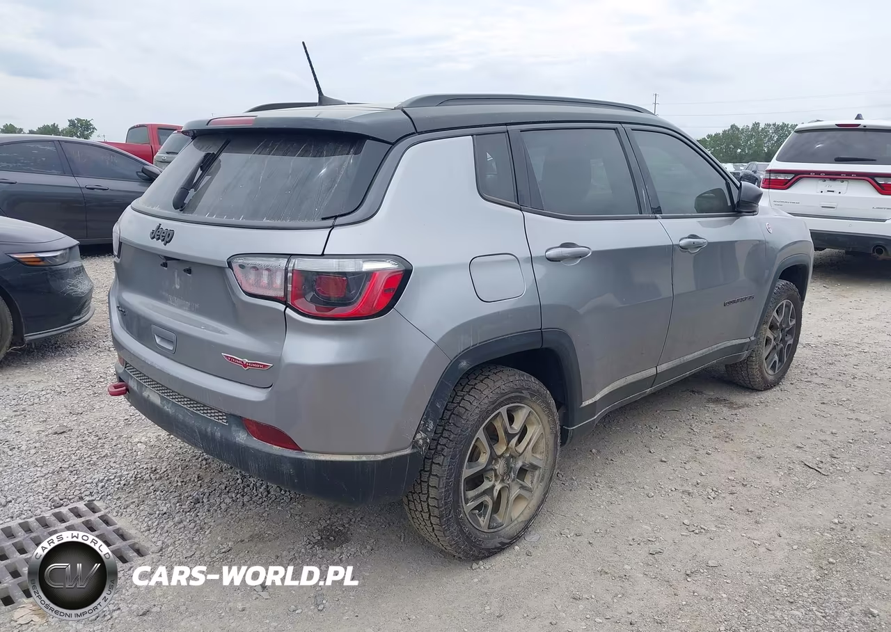 2019 Jeep Compass Trailhawk 4X4 VIN:3C4NJDDB0KT740062 - 4