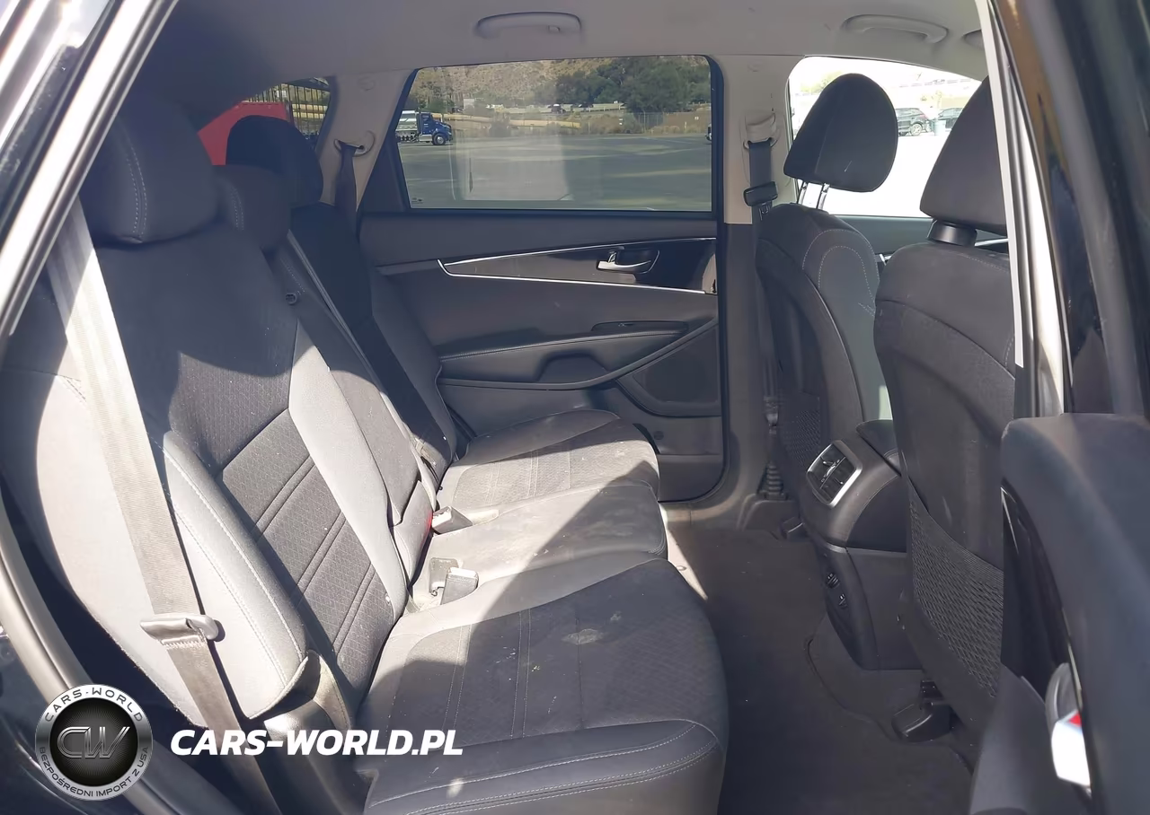 2019 Kia Sorento 2.4L Lx VIN:5XYPG4A36KG596982 - 8
