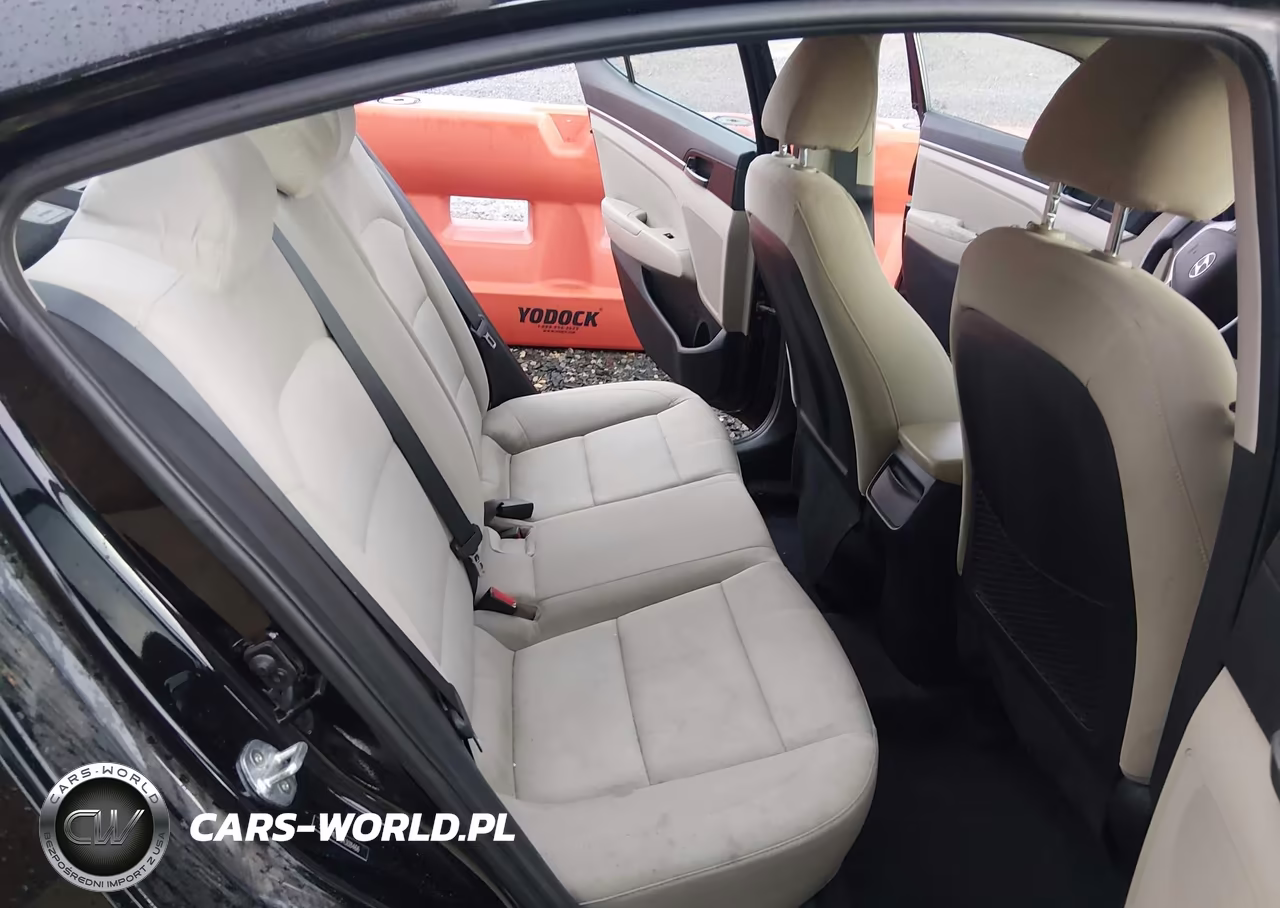 2018 Hyundai Elantra Value Edition VIN:5NPD84LF9JH308466 - 8