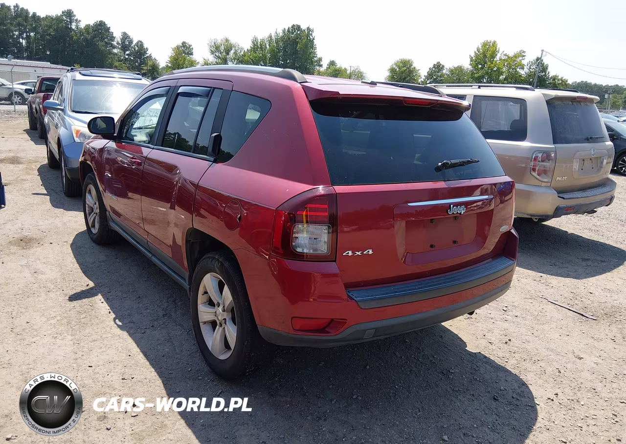 2016 Jeep Compass Latitude VIN:1C4NJDEB1GD558379 - 3
