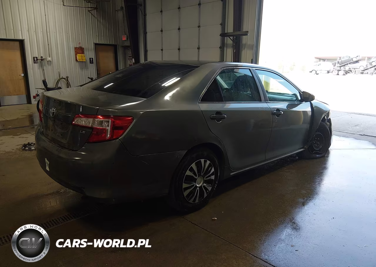 2014 Toyota Camry Le VIN:4T1BF1FK9EU833085 - 4