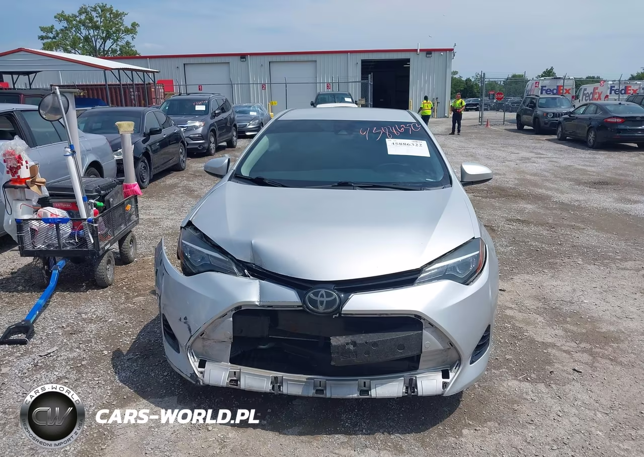 2018 Toyota Corolla Le VIN:2T1BURHE4JC029073 - 13