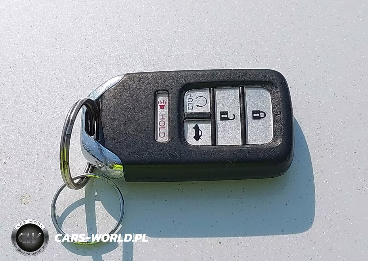 2016 Honda Accord Touring VIN:1HGCR3F99GA030937 - 11