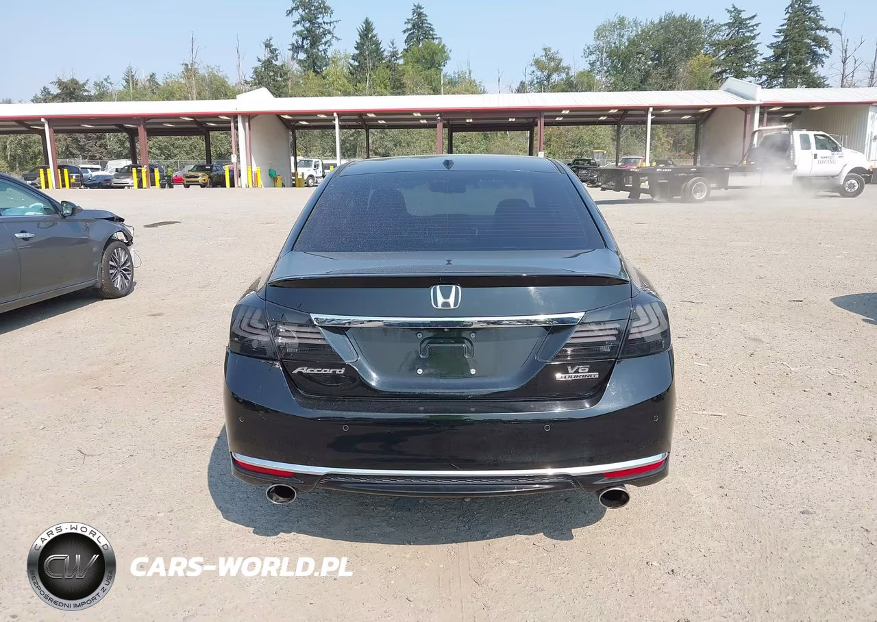 2016 Honda Accord Touring VIN:1HGCR3F99GA030937 - 16