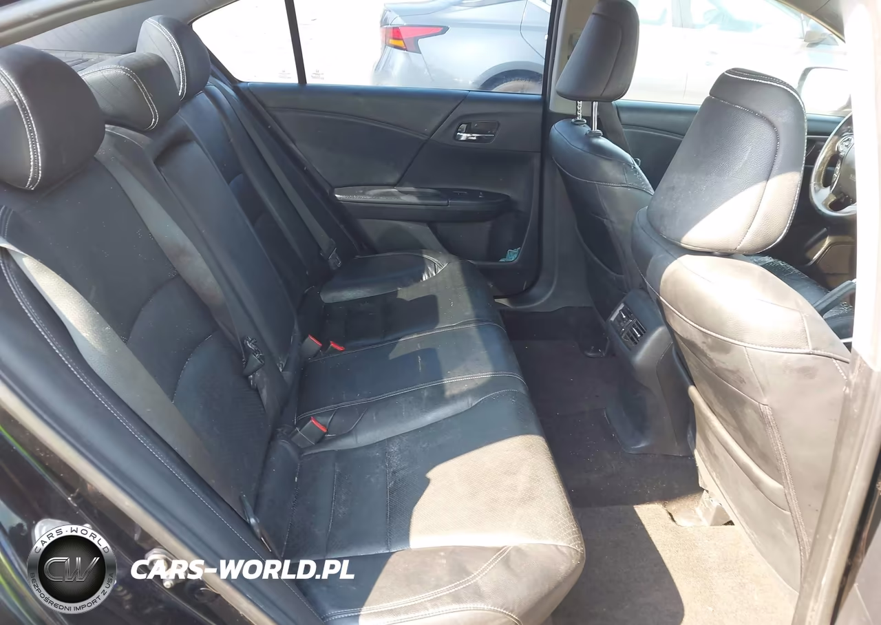 2016 Honda Accord Touring VIN:1HGCR3F99GA030937 - 8