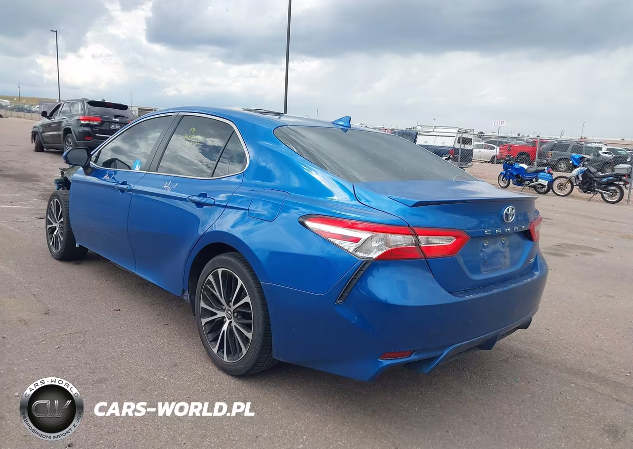 2020 Toyota Camry Se VIN:4T1G11AK4LU325373 - 3