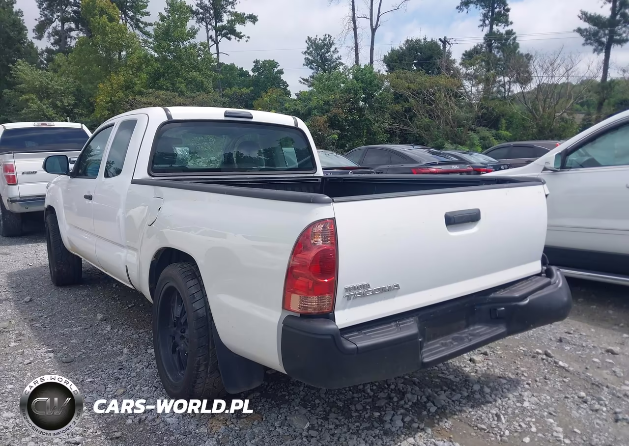 2015 Toyota Tacoma VIN:5TFTX4CN4FX063769 - 3