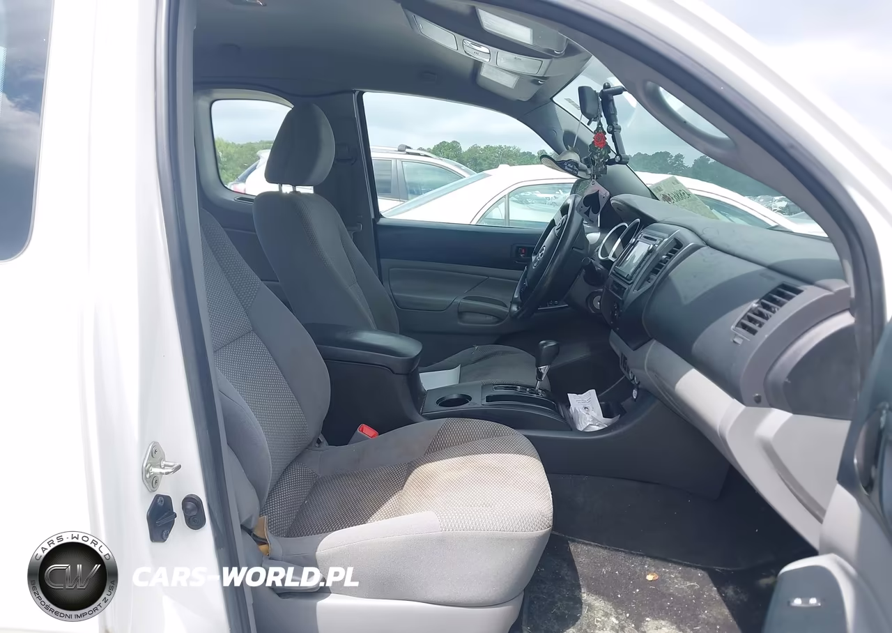 2015 Toyota Tacoma VIN:5TFTX4CN4FX063769 - 5