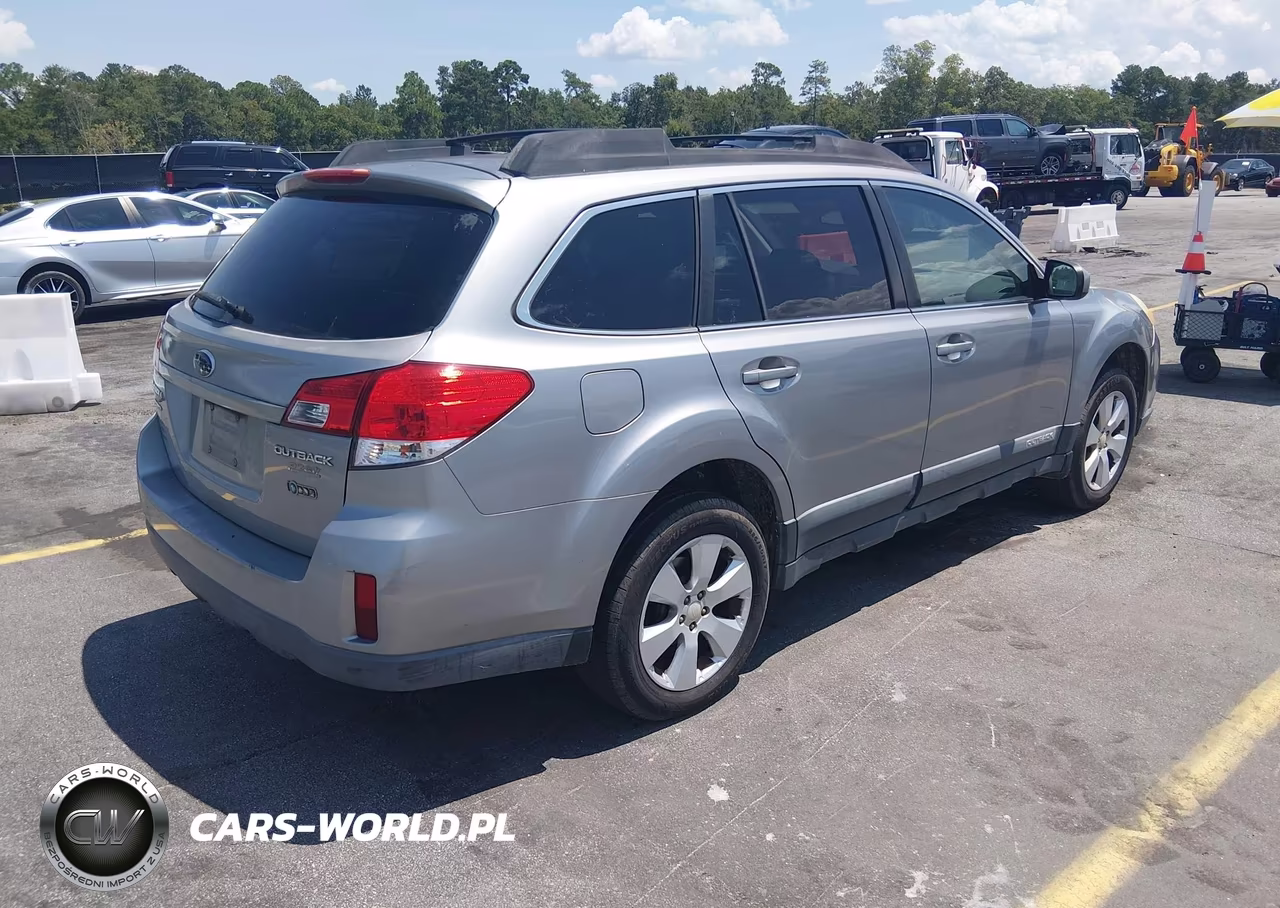 2010 Subaru Outback 2.5I Premium VIN:4S4BRBBC6A3376814 - 4