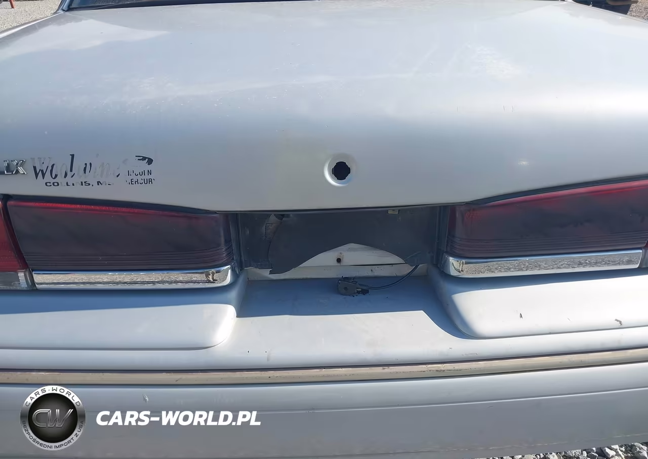 1997 Ford Crown Victoria Lx VIN:2FALP74W0VX197492 - 14