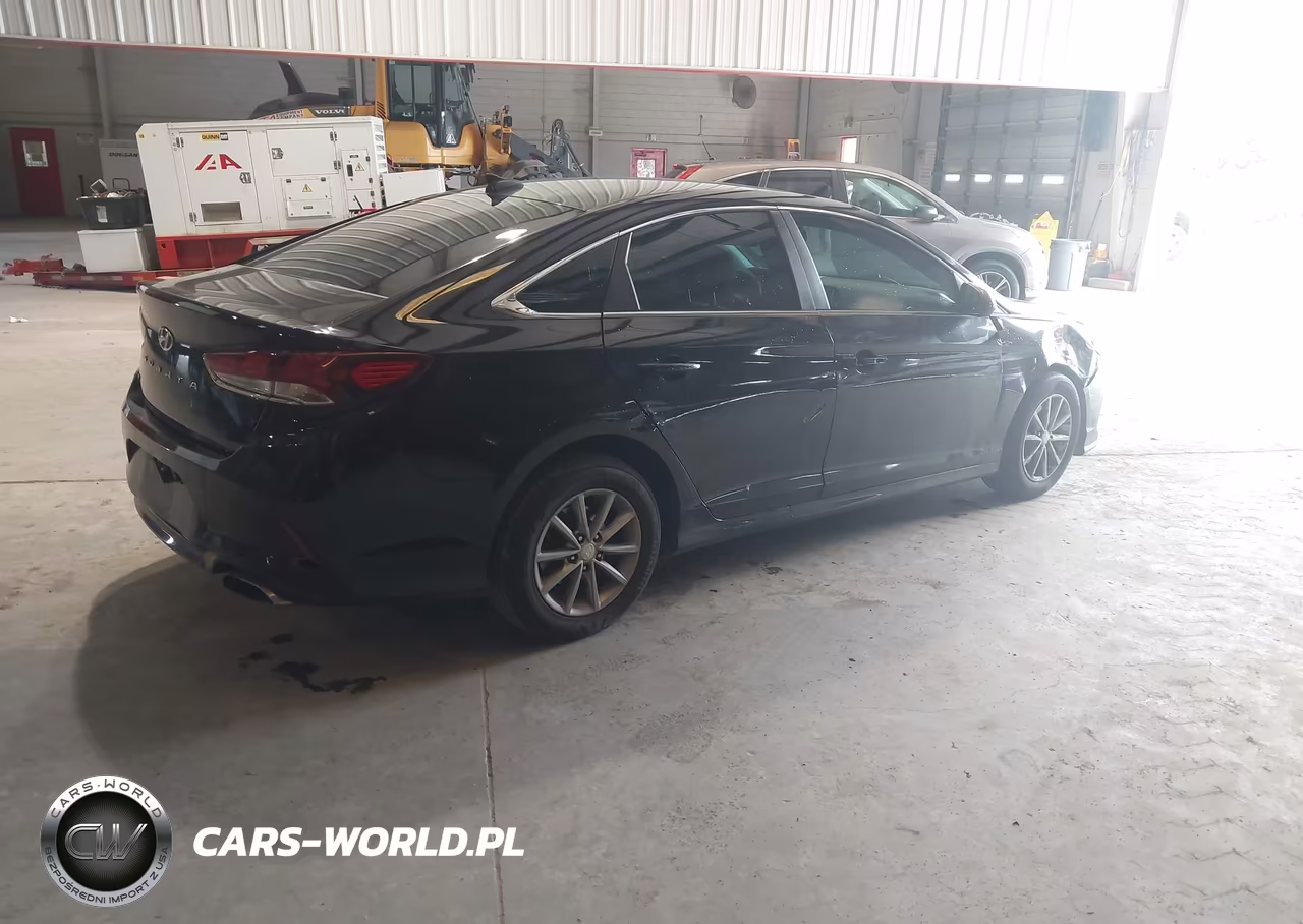 2018 Hyundai Sonata Se VIN:5NPE24AF1JH682112 - 4