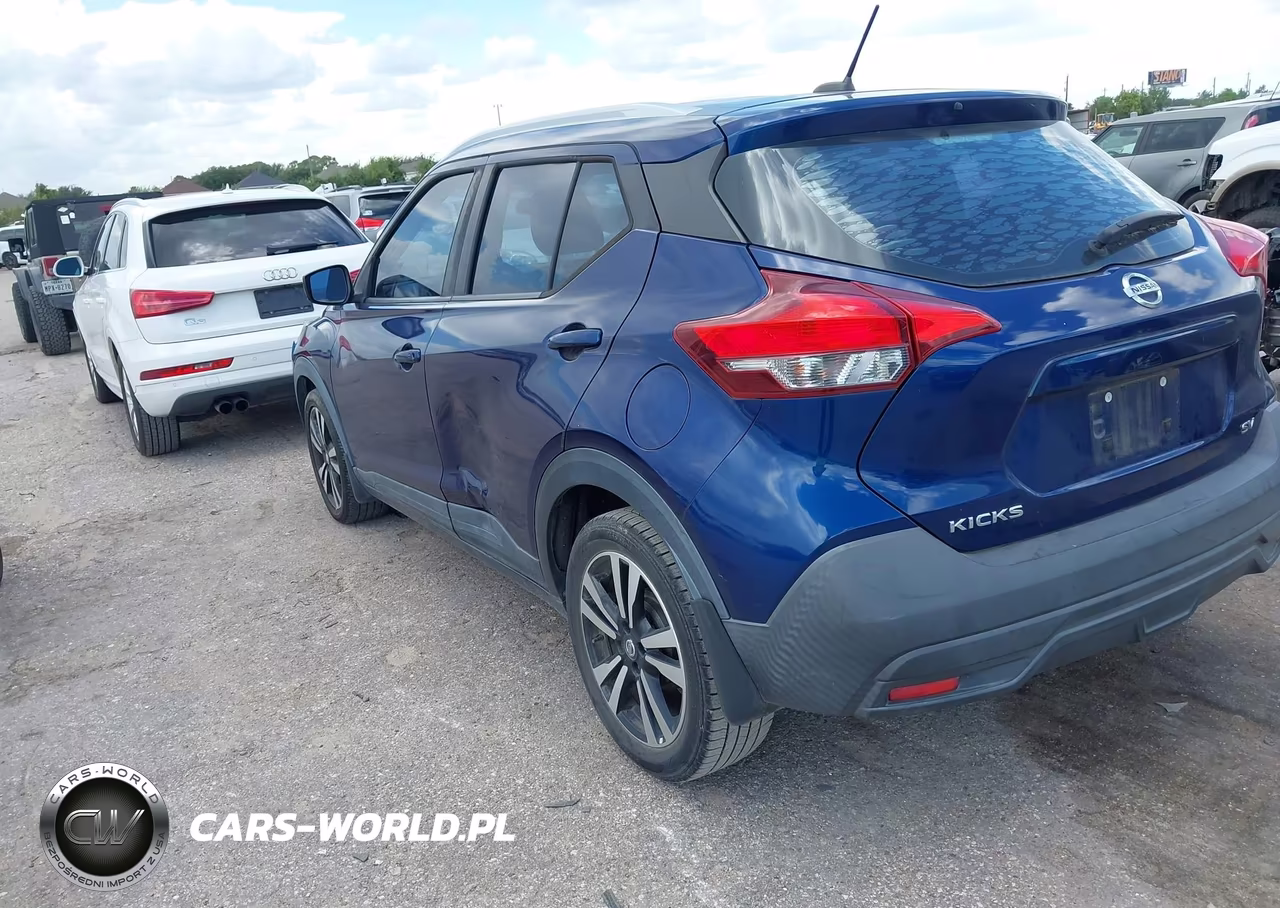 2019 Nissan Kicks Sv VIN:3N1CP5CU8KL557591 - 3