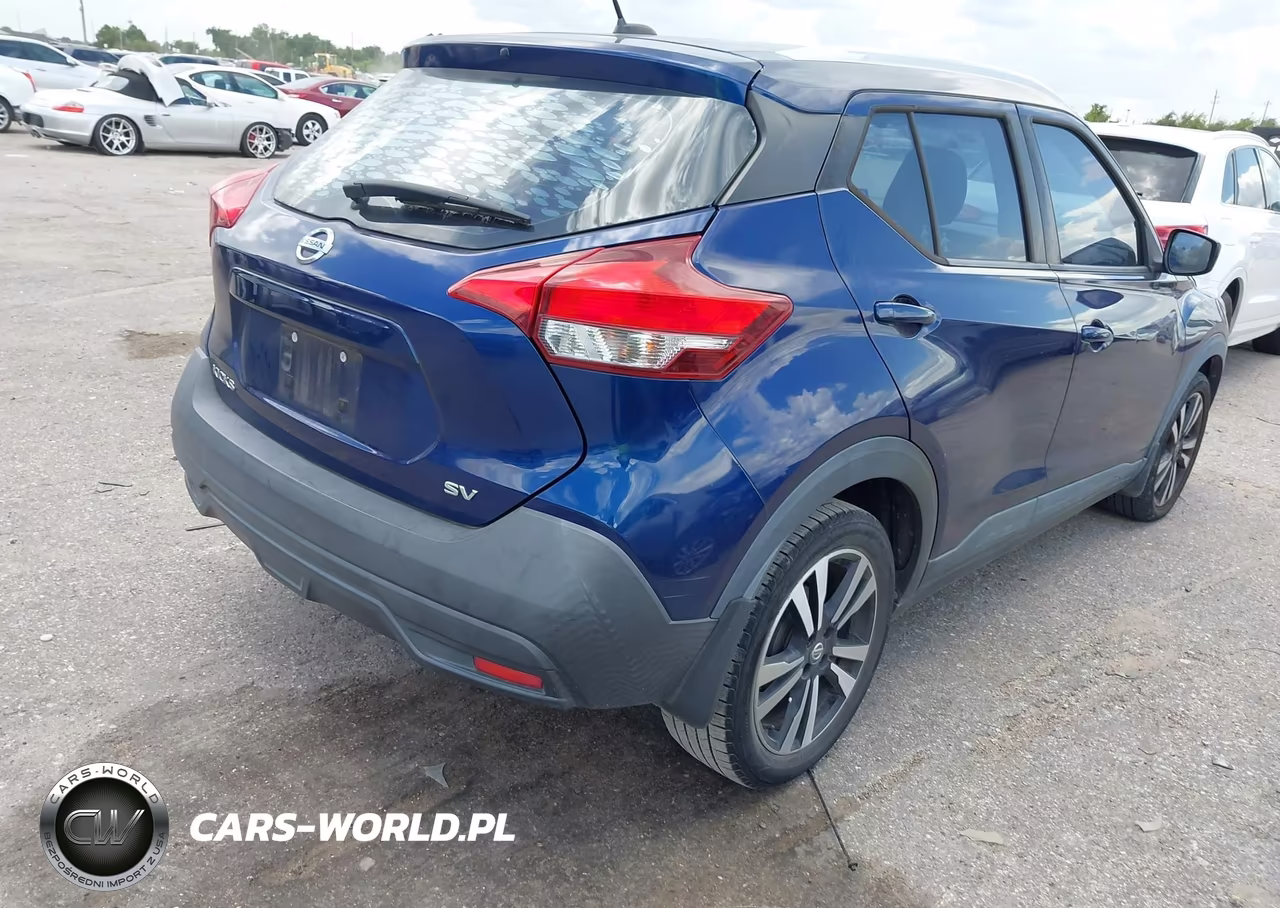2019 Nissan Kicks Sv VIN:3N1CP5CU8KL557591 - 4