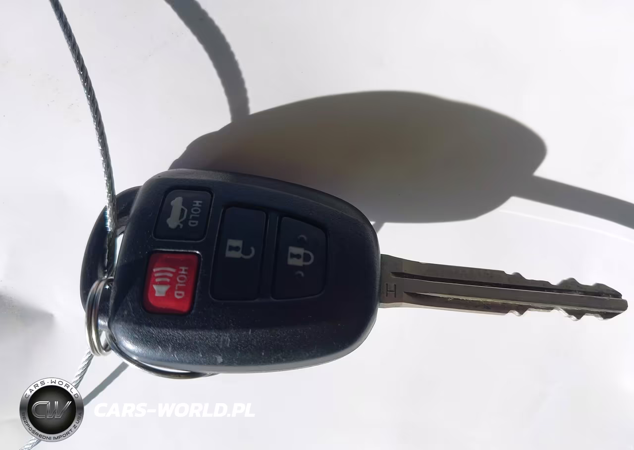 2018 Toyota Corolla Le VIN:2T1BURHE5JC096037 - 11