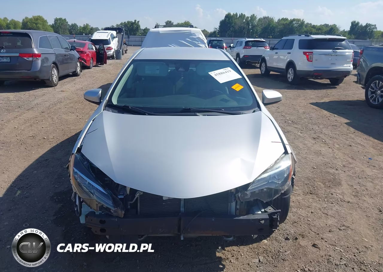 2018 Toyota Corolla Le VIN:2T1BURHE5JC096037 - 12