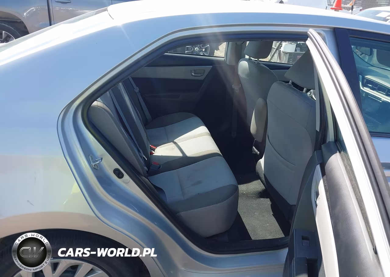 2018 Toyota Corolla Le VIN:2T1BURHE5JC096037 - 8