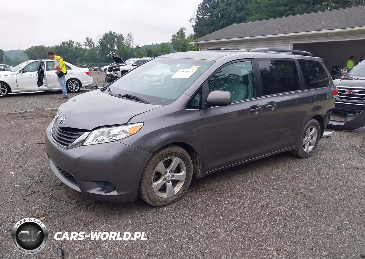2011 Toyota Sienna Le V6 VIN:5TDKK3DCXBS018854 - 2