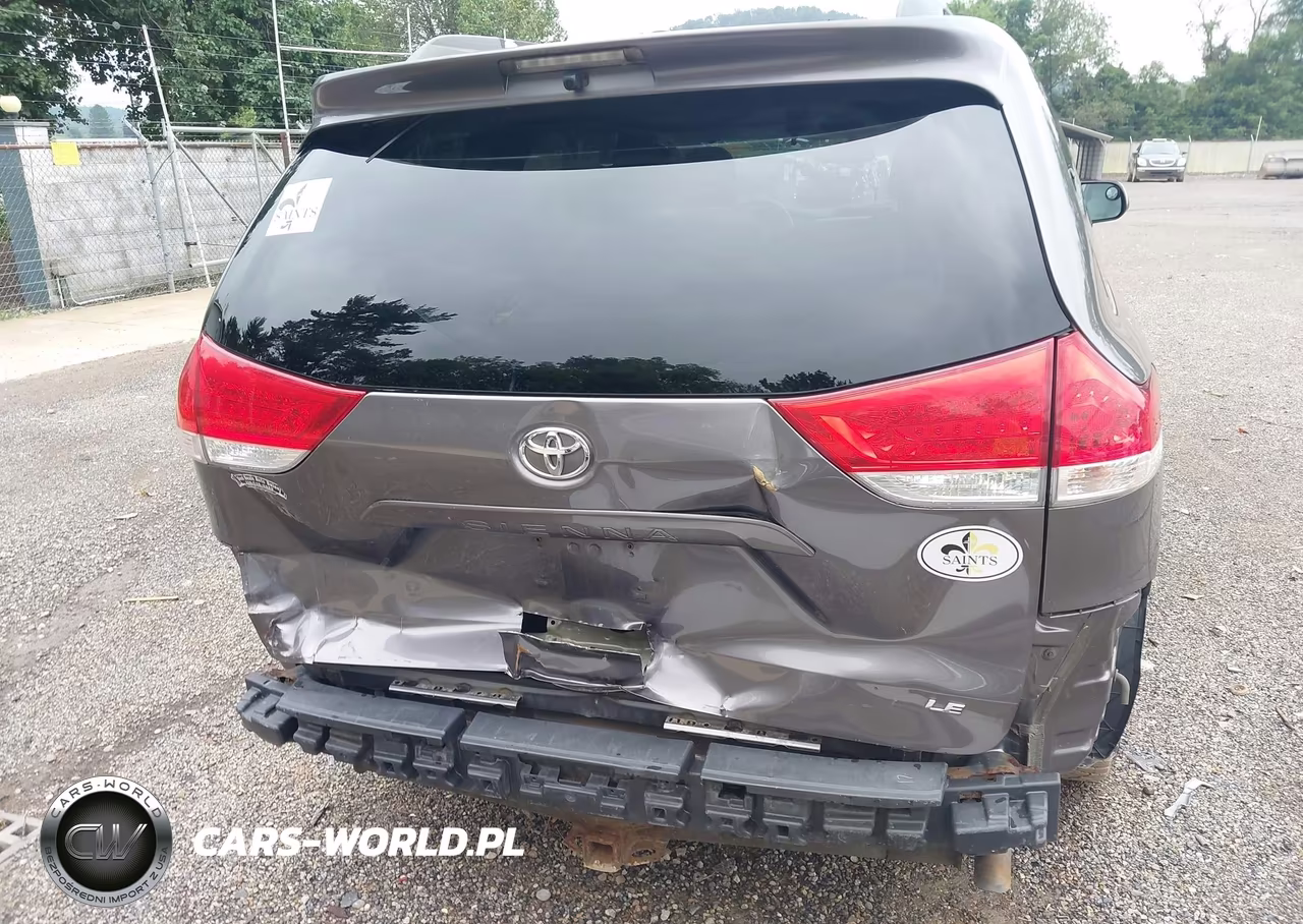2011 Toyota Sienna Le V6 VIN:5TDKK3DCXBS018854 - 6