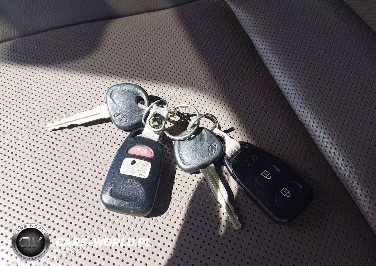 2011 Hyundai Tucson Limited VIN:KM8JUCAC2BU311018 - 11