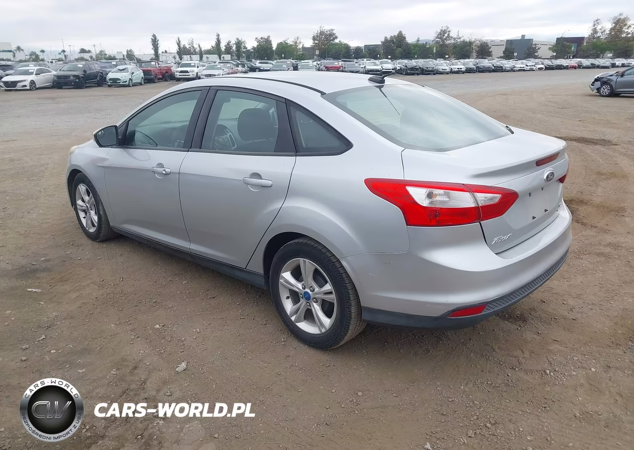 2013 Ford Focus Se VIN:1FADP3F2XDL266644 - 3