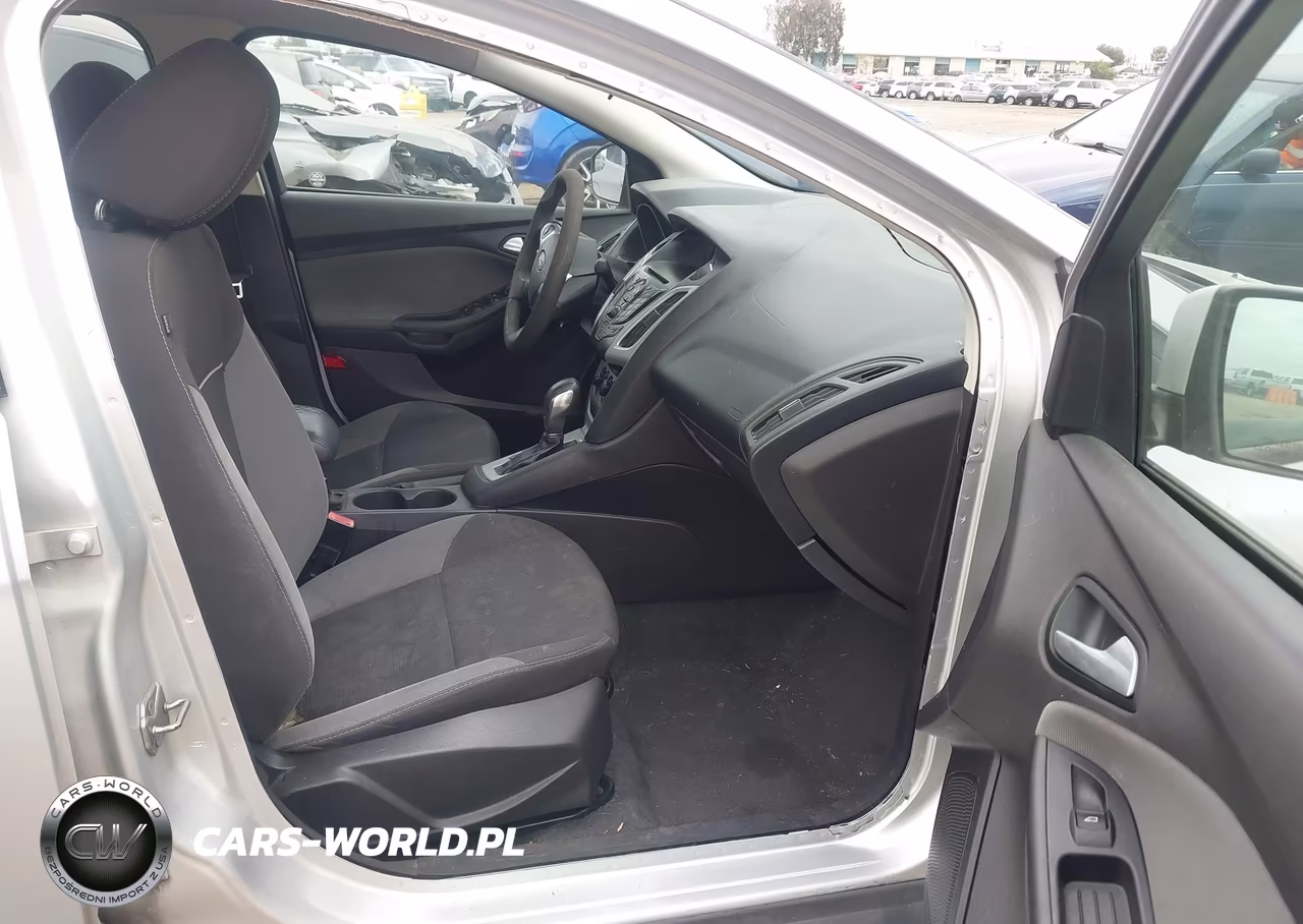 2013 Ford Focus Se VIN:1FADP3F2XDL266644 - 5
