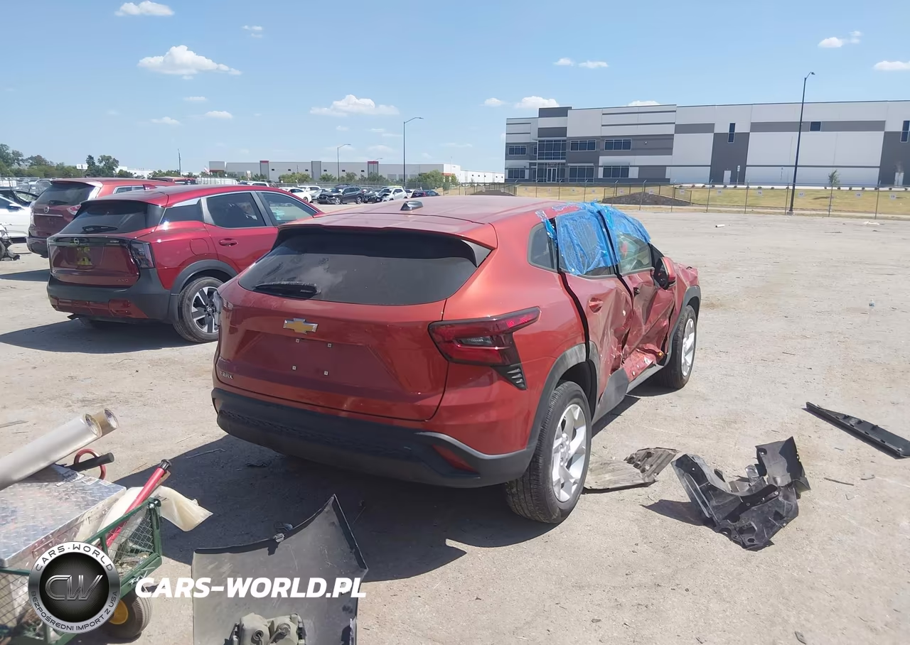 2024 Chevrolet Trax Fwd Sp VIN:KL77LFE20RC086163 - 4