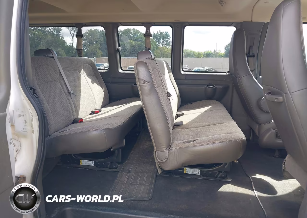 2019 Chevrolet Express 3500 Ls VIN:1GAZGNFG7K1355676 - 8