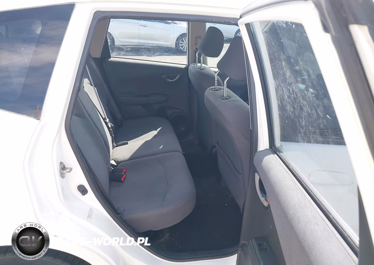 2012 Honda Fit VIN:JHMGE8H35CC024633 - 8