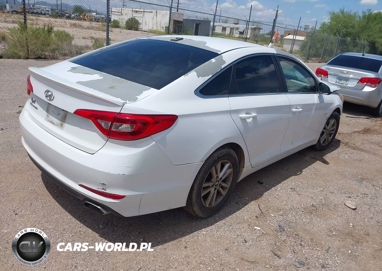 2016 Hyundai Sonata Se VIN:5NPE24AF1GH317910 - 4