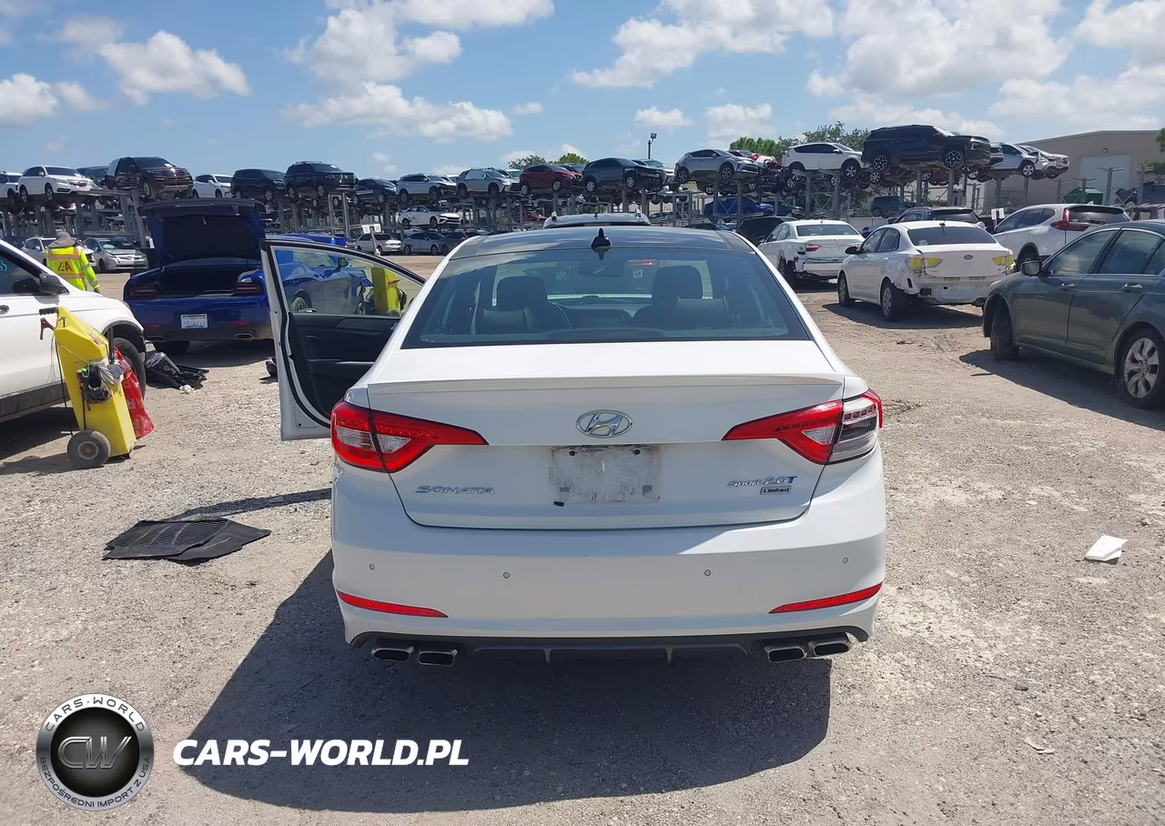 2015 Hyundai Sonata Limited 2.0T VIN:5NPE34AB8FH134884 - 16