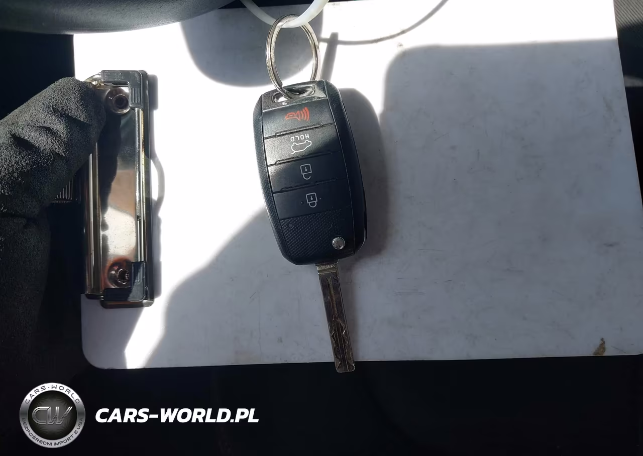 2017 Kia Soul + VIN:KNDJP3A50H7466011 - 11