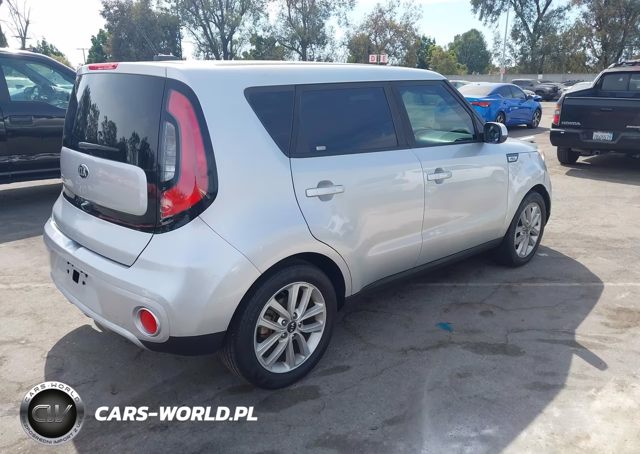 2017 Kia Soul + VIN:KNDJP3A50H7466011 - 4