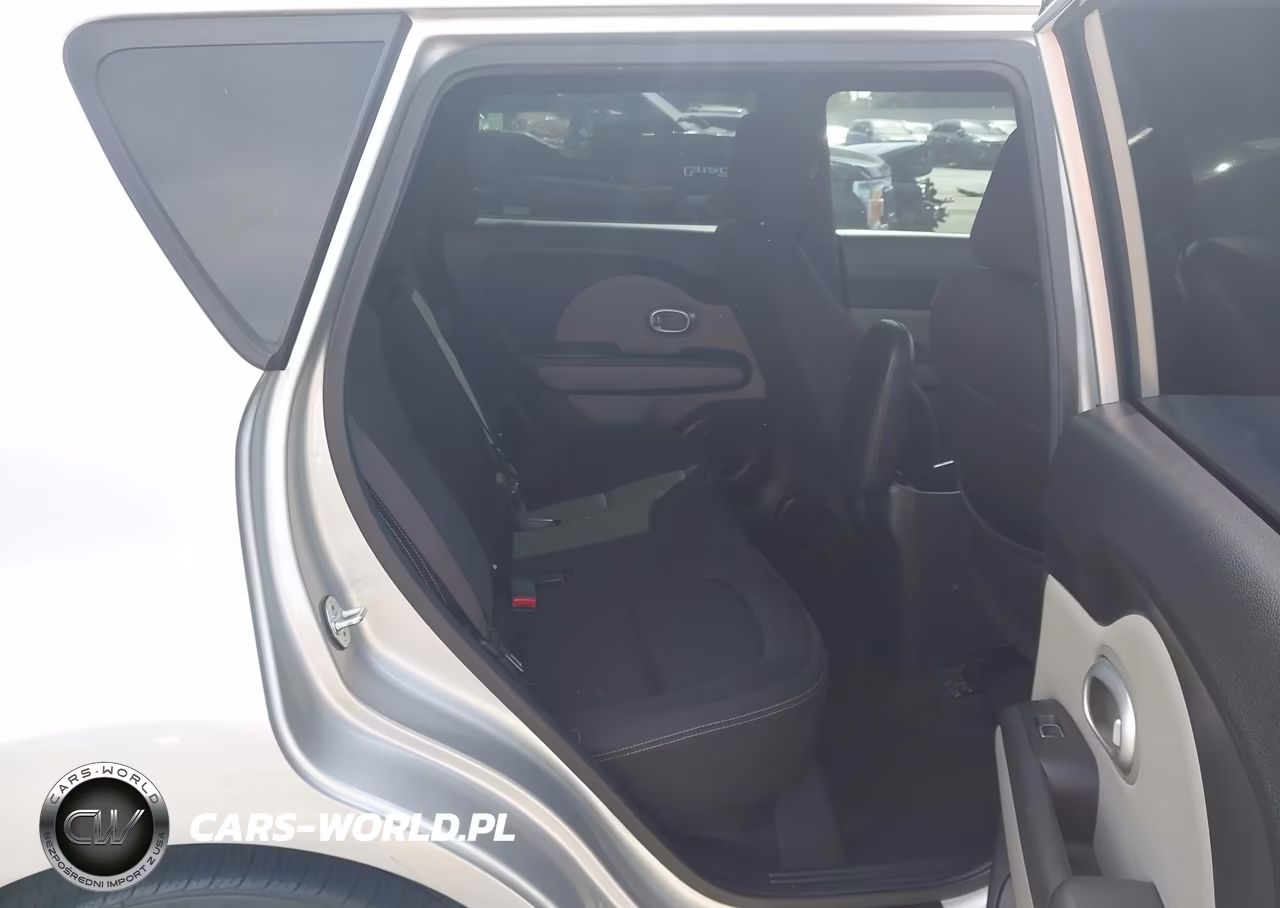 2017 Kia Soul + VIN:KNDJP3A50H7466011 - 8