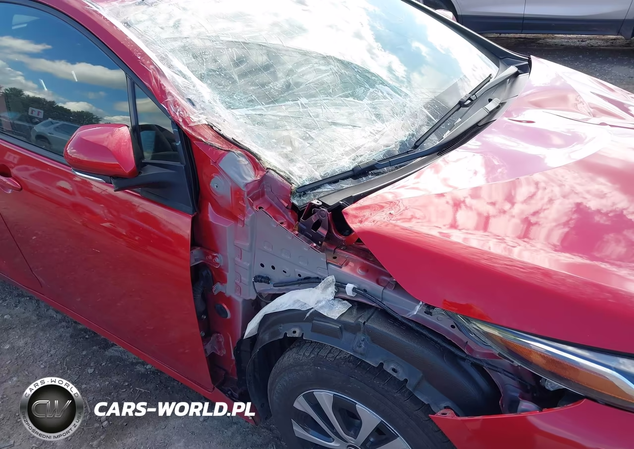 2021 Toyota Prius Prime Le VIN:JTDKAMFP7M3190515 - 6