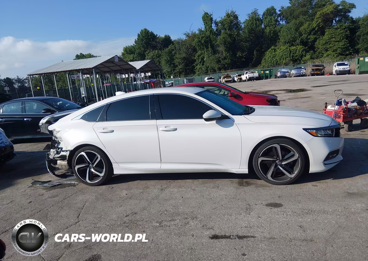 2018 Honda Accord Sport VIN:1HGCV1F31JA056323 - 13