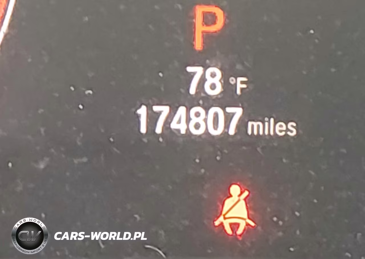 2018 Honda Accord Sport VIN:1HGCV1F31JA056323 - 15