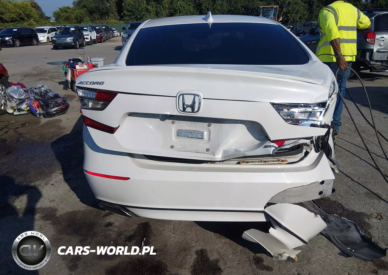 2018 Honda Accord Sport VIN:1HGCV1F31JA056323 - 16
