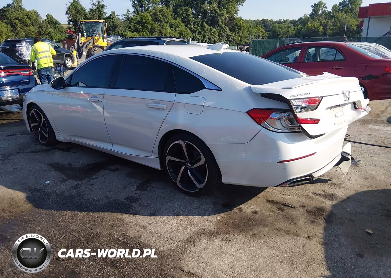 2018 Honda Accord Sport VIN:1HGCV1F31JA056323 - 3
