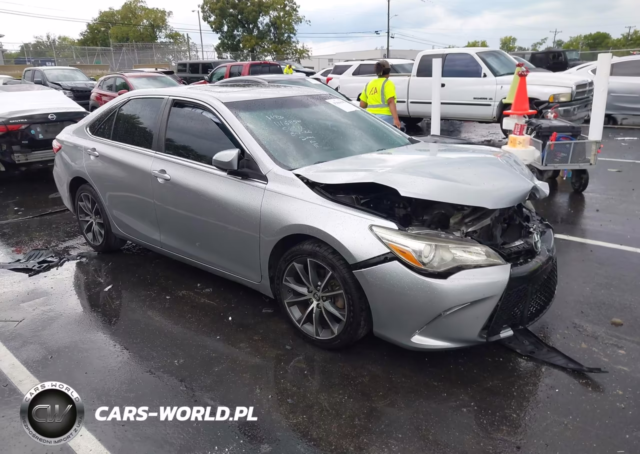 2016 Toyota Camry Xse