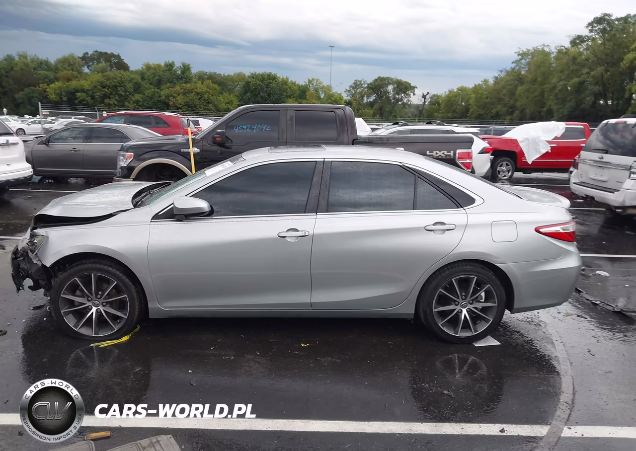 2016 Toyota Camry Xse VIN:4T1BF1FK2GU154892 - 14