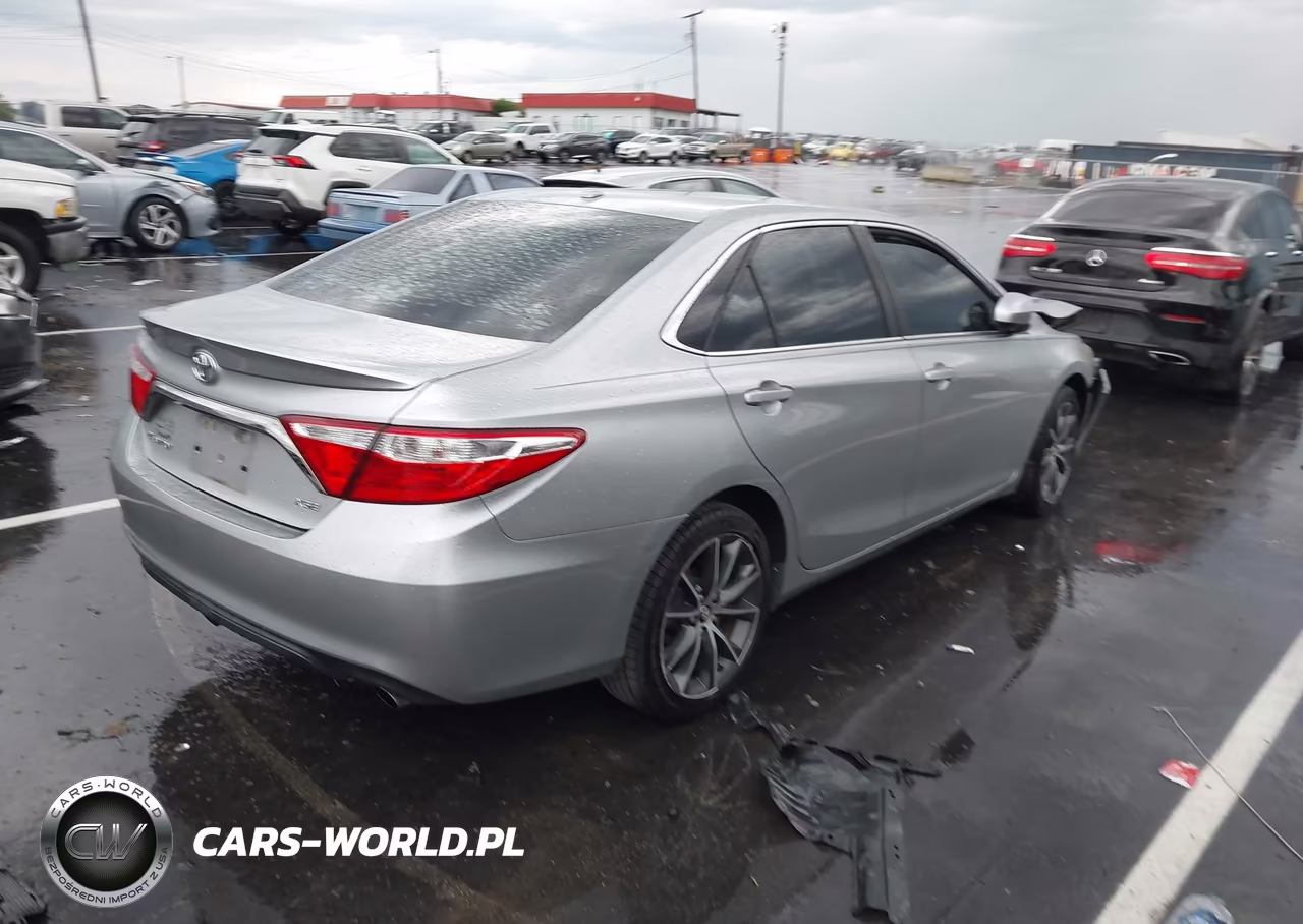 2016 Toyota Camry Xse VIN:4T1BF1FK2GU154892 - 4