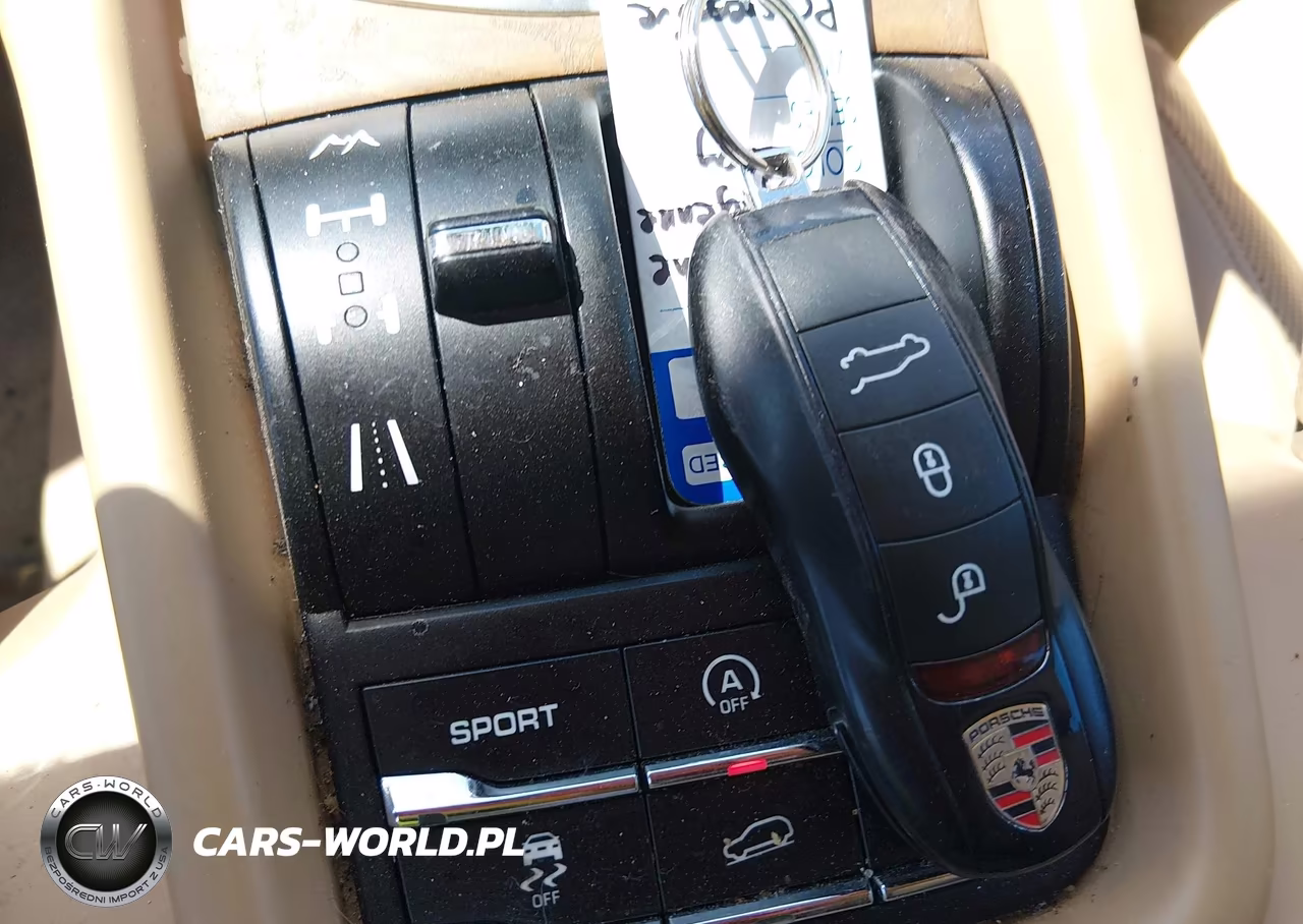 2012 Porsche Cayenne VIN:WP1AA2A25CLA10540 - 11