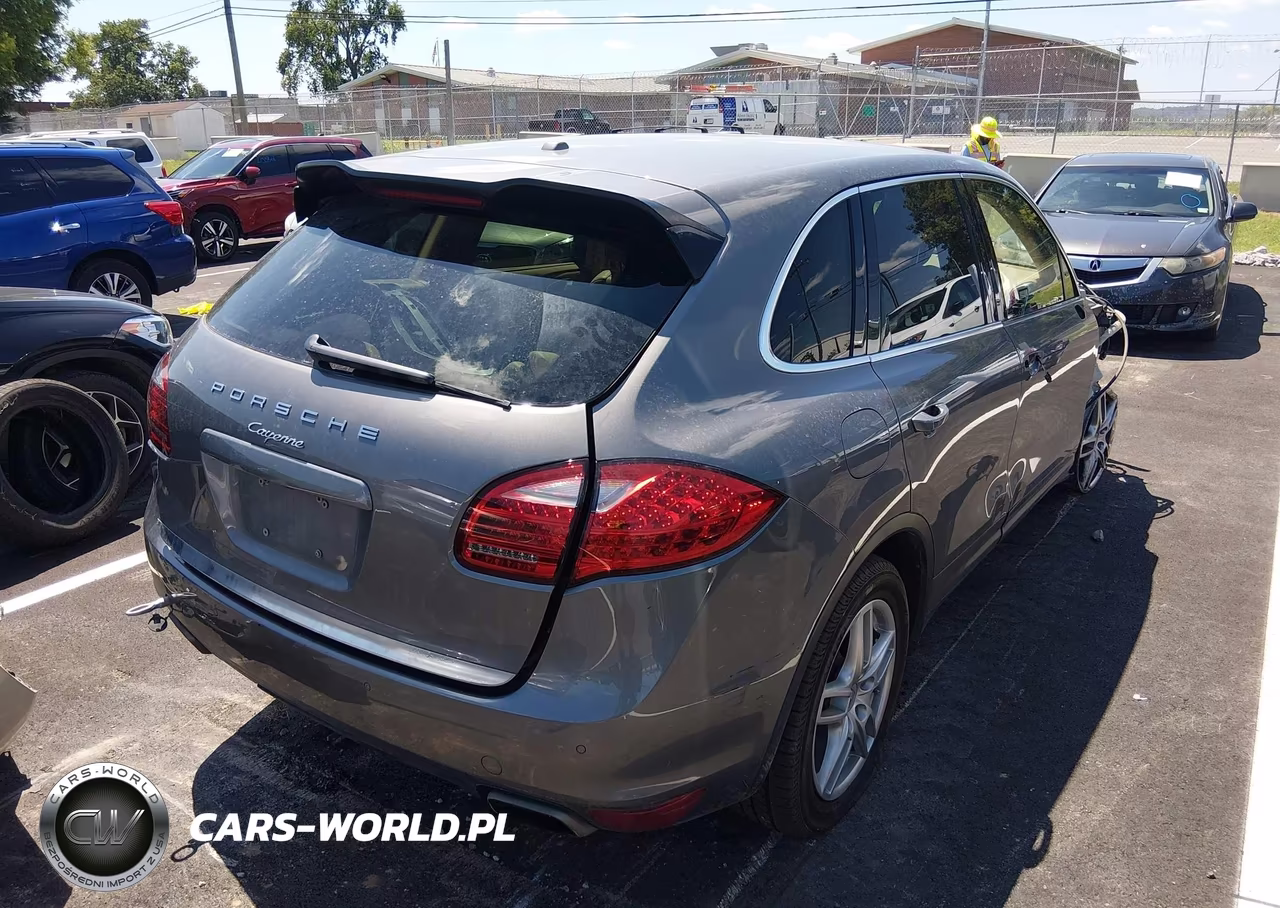 2012 Porsche Cayenne VIN:WP1AA2A25CLA10540 - 4