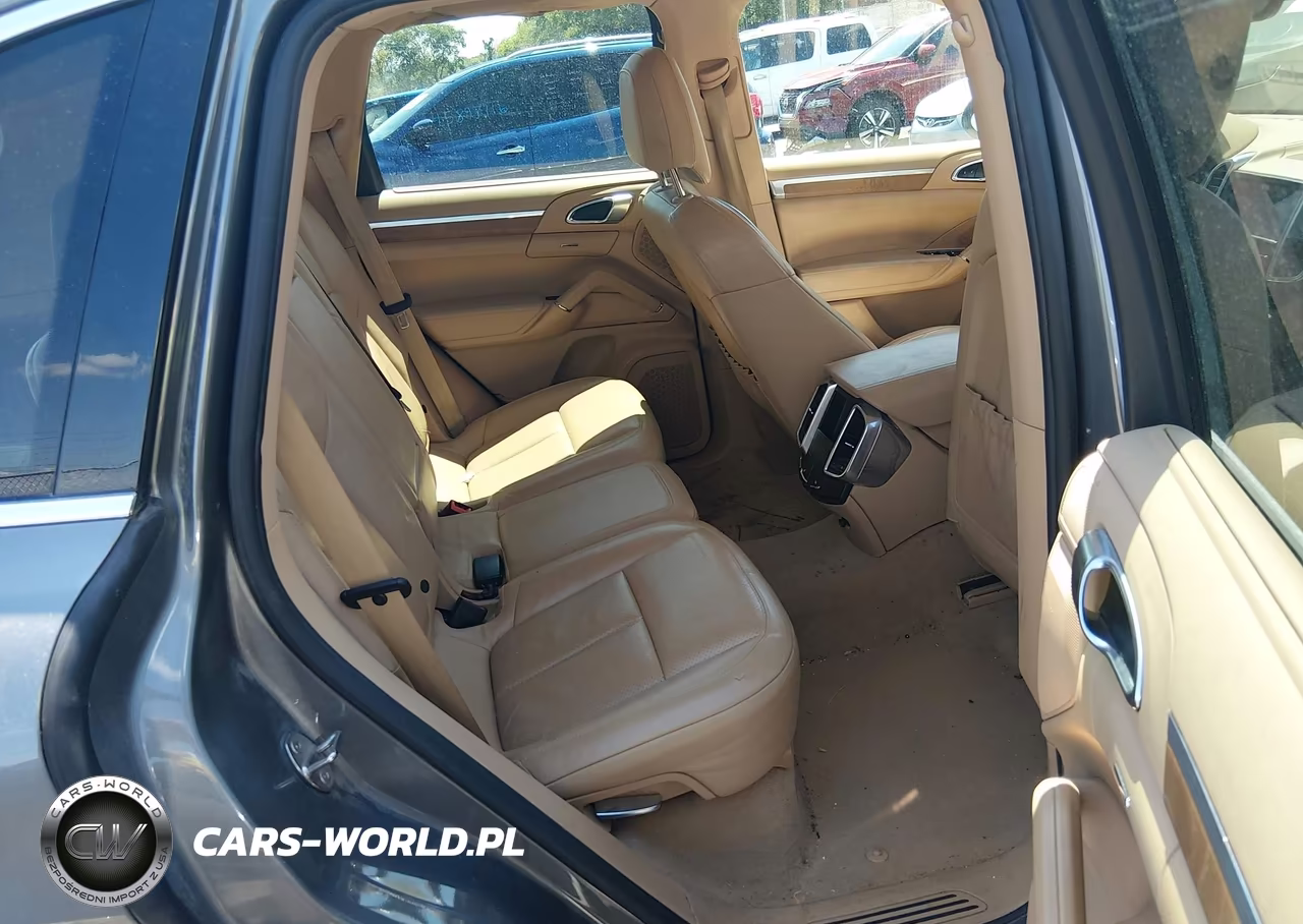 2012 Porsche Cayenne VIN:WP1AA2A25CLA10540 - 8