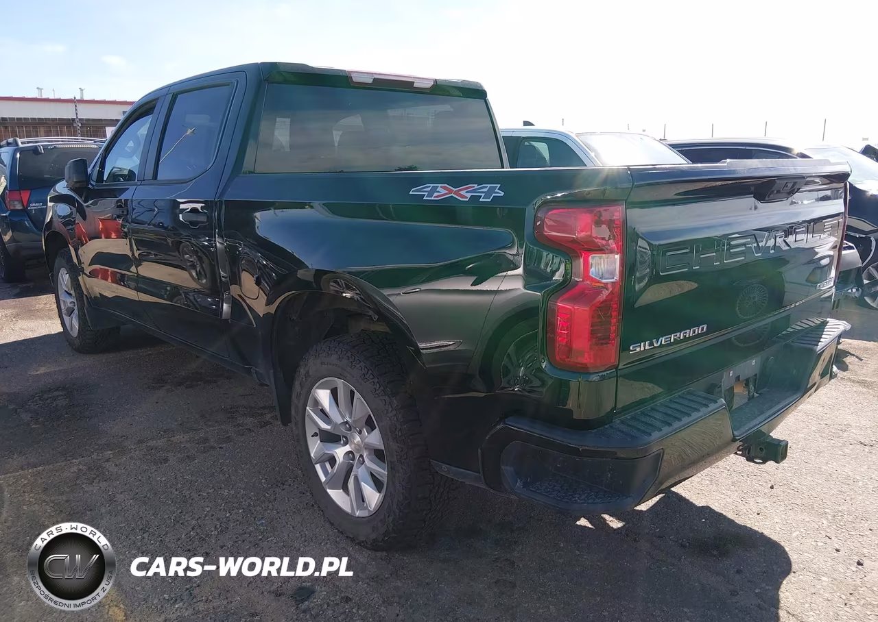 2022 Chevrolet Silverado 1500 4Wd Short Bed Custom VIN:1GCPDBEK5NZ593057 - 3