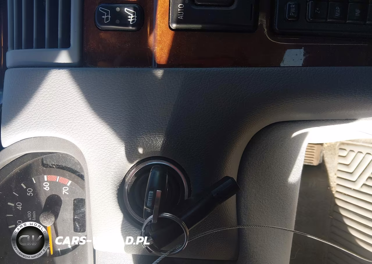 2002 Mercedes-Benz E 320 4M VIN:WDBJH82J42X064925 - 11