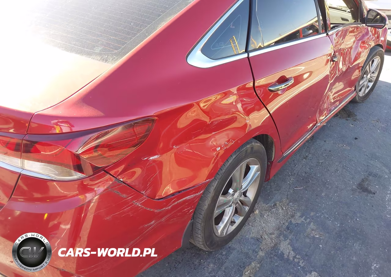 2019 Hyundai Sonata Sport VIN:5NPE34AF6KH821925 - 21
