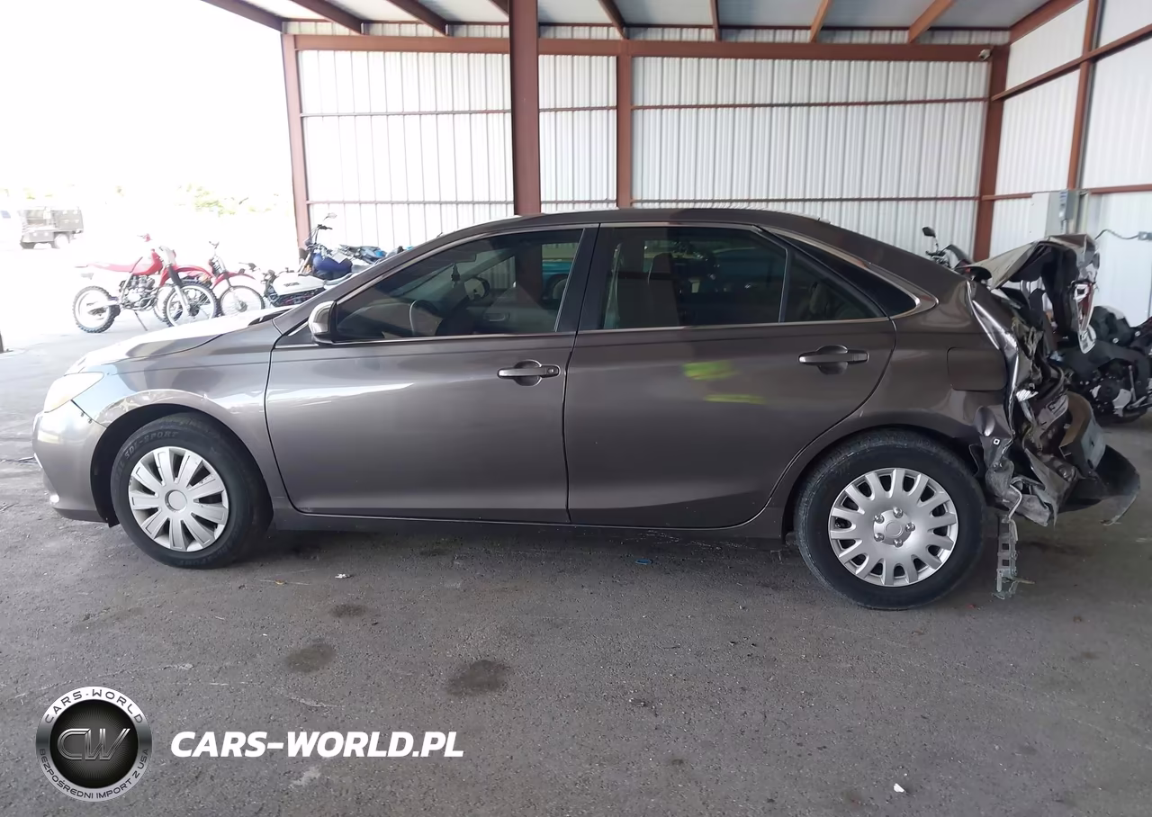 2015 Toyota Camry Le VIN:4T1BF1FK5FU042361 - 15