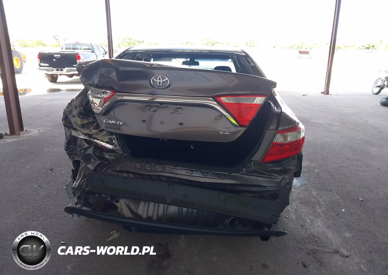 2015 Toyota Camry Le VIN:4T1BF1FK5FU042361 - 17